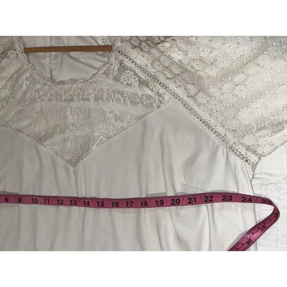 Torrid  Ivory Lace & Sheer Long Sleeve Crew Neck Flowy Blouse Women's Top Size 3 - Picture 7 of 9